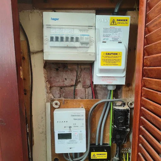 S J E Electrical photo 4