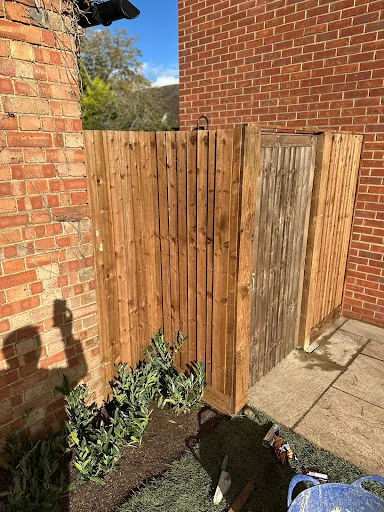 Hertfordshire Fencing photo 4