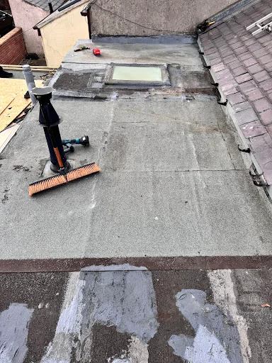 Alias Roofing photo 1