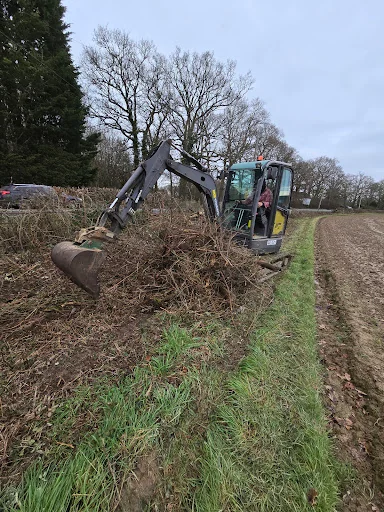 Knightons Fencing photo 2