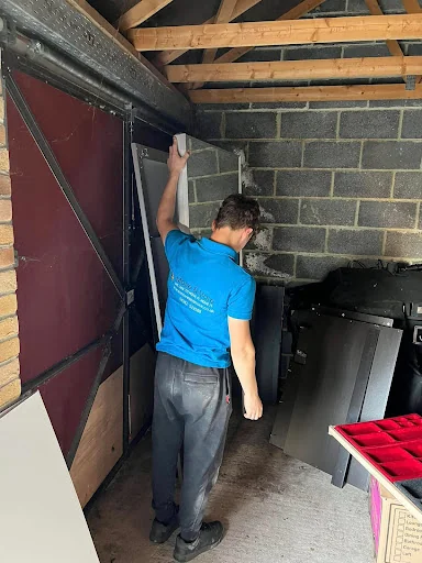 Move &amp; More Ltd photo 4