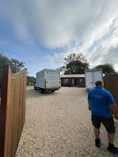 Move &amp; More Ltd photo 6