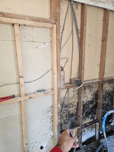 MCR Smart Decorators &amp; Building Services photo 2