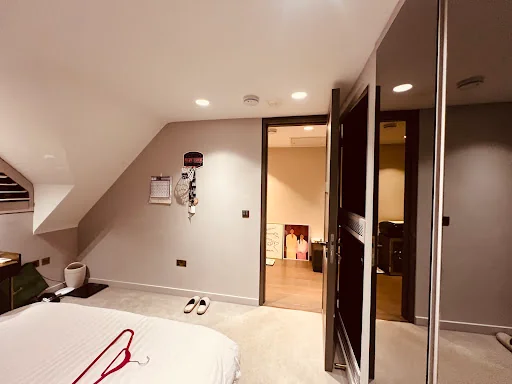 Bee Colours Ltd photo 4