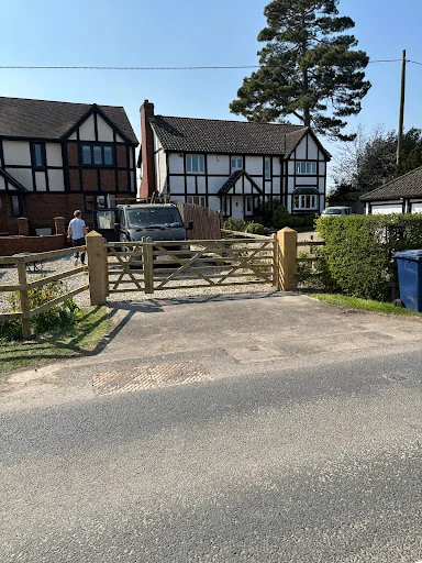 DT Landscapes and Gardening photo 2