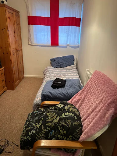 Hayling Top tier photo 4