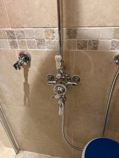 Hayling Top tier photo 8