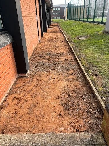 RLS DRIVEWAYS &amp; FENCING photo 3