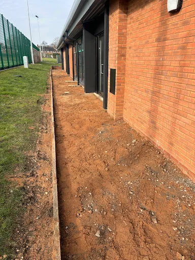 RLS DRIVEWAYS &amp; FENCING photo 4