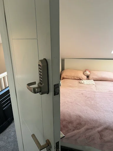 Stef’s Locks photo 4