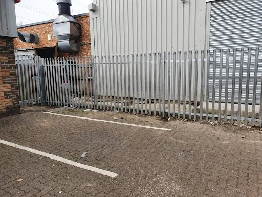 BARLOW FENCING photo 4