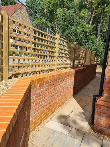 BARLOW FENCING photo 6