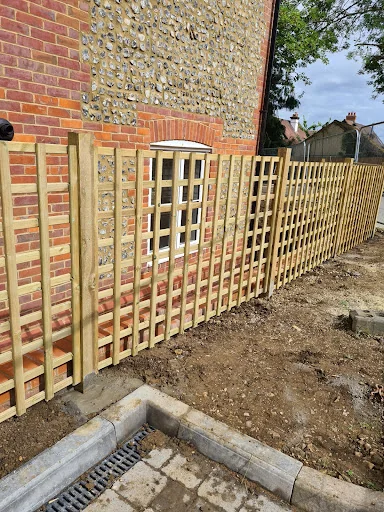 BARLOW FENCING photo 7