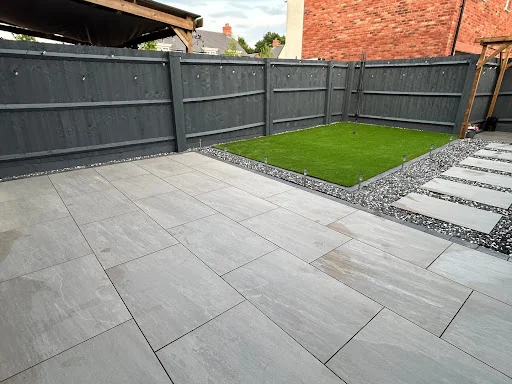 B DISTINCTIVE DRIVEWAYS LTD photo 3