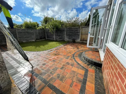 B DISTINCTIVE DRIVEWAYS LTD photo 4