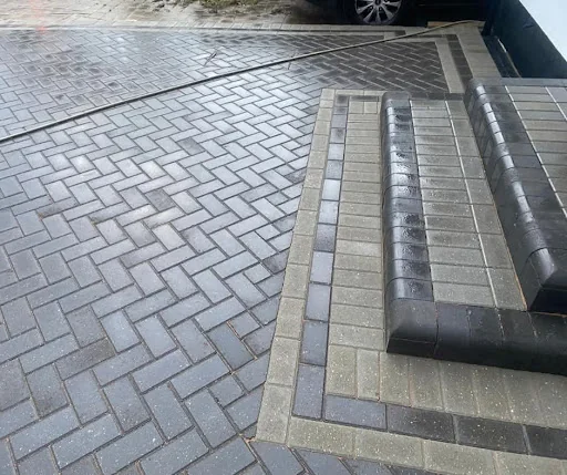 B DISTINCTIVE DRIVEWAYS LTD photo 8