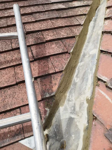 D &amp; J Maintenance photo 5