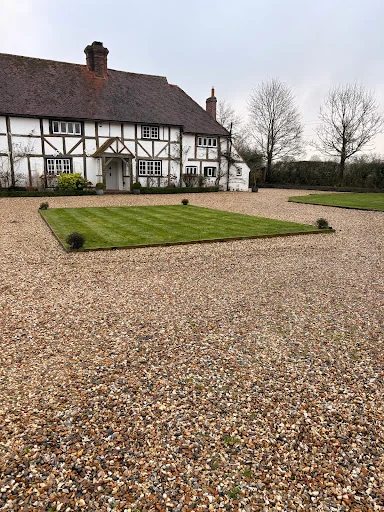 Terrain Surrey photo 1