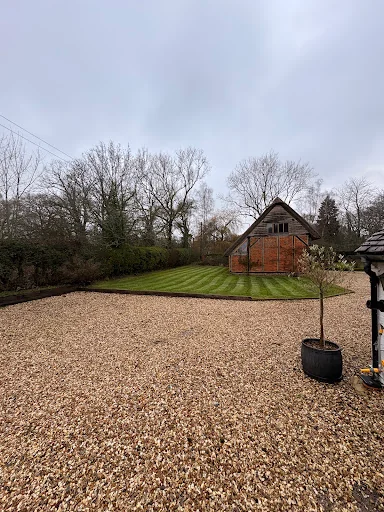 Terrain Surrey photo 2