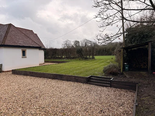 Terrain Surrey photo 4