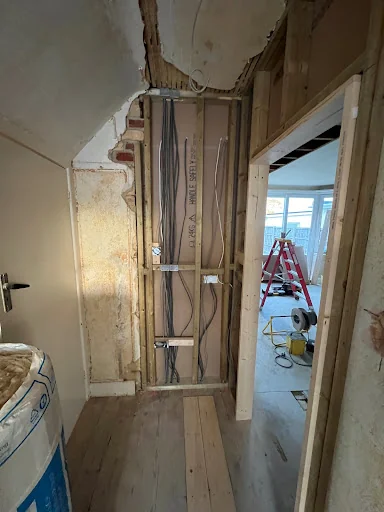 D E Scott Electrical photo 1