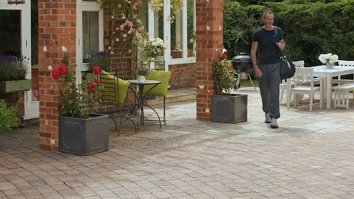 Crown Driveways (Leeds) Ltd