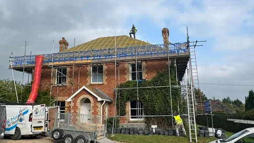 P W Maintenance & Roofing Services