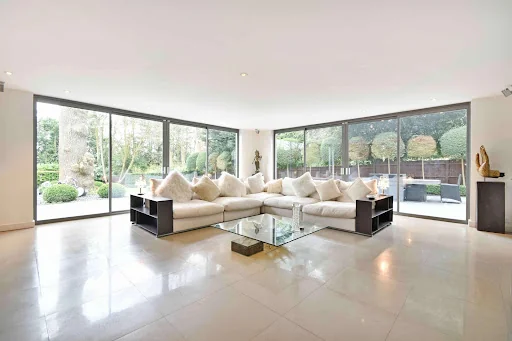 J Hayes Painters & Decorators