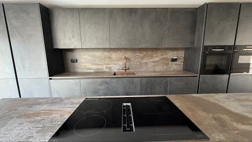 AA KITCHEN FITTERS LTD