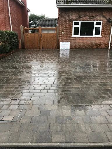 L Woodfield Surfacing &amp; Landscaping photo 3