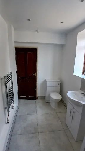 MB Bathrooms photo 4