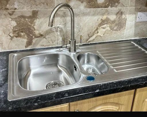 RT PLUMBERS LTD photo 1