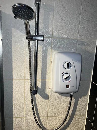 RT PLUMBERS LTD photo 7
